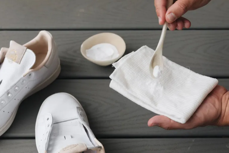 how-to-clean-white-shoe